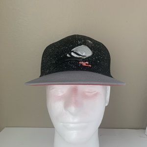 BLACK & GREY STAPLE - SPECKLE PIGEON SNAPBACK CAP,